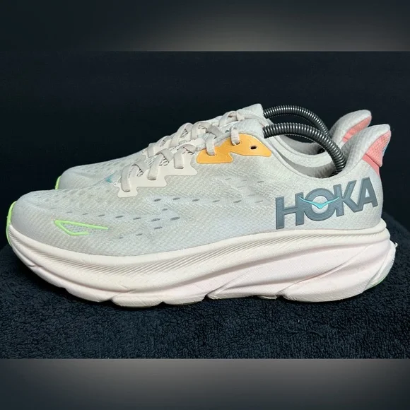 Hoka Women's Clifton 9 Lace Up Athletic Shoes Vanilla/Astral SIZE 10 D WIDE - Picture 2 of 12